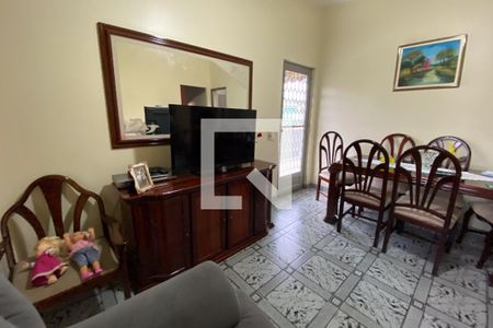 Sala de casa para alugar com 4 quartos, 200m² em Vila Centenario, Duque de Caxias