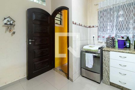 Cozinha de casa para alugar com 1 quarto, 44m² em Jardim Santa Tereza, Embu das Artes