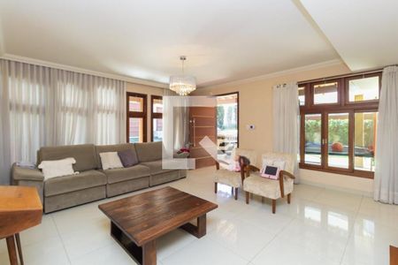 Casa à venda com 4 quartos, 380m² em Ouro Preto, Belo Horizonte