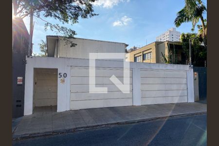 Fachada de casa à venda com 4 quartos, 380m² em Jardim Paulista, São Paulo