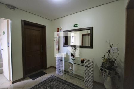 Hall de entrada de apartamento à venda com 3 quartos, 172m² em Marechal Rondon, Canoas