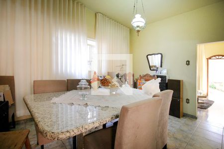 Sala de Jantar de casa à venda com 4 quartos, 200m² em São Geraldo, Belo Horizonte