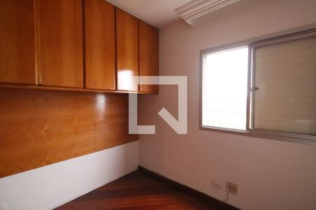 Quarto 1 de apartamento para alugar com 3 quartos, 60m² em Vila Guarani (z Sul), São Paulo