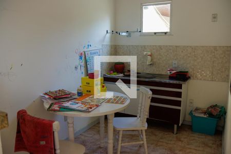 Cozinha de casa à venda com 3 quartos, 340m² em Itaipu, Niterói