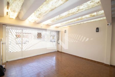 Garagem de casa para alugar com 4 quartos, 150m² em Jardim Ester Yolanda, São Paulo