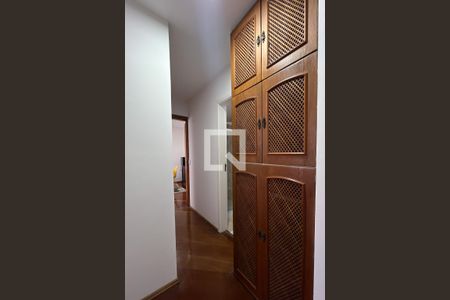 Corredor de apartamento para alugar com 3 quartos, 70m² em Indianópolis, São Paulo