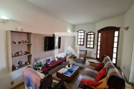 Sala de casa à venda com 5 quartos, 420m² em Carlos Prates, Belo Horizonte
