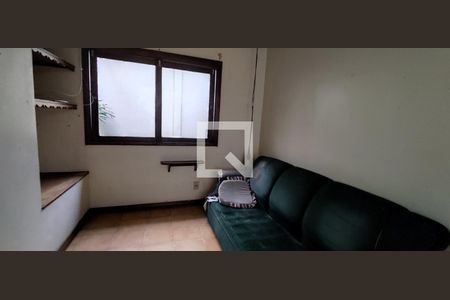 Sala de casa à venda com 2 quartos, 300m² em Teresópolis, Porto Alegre