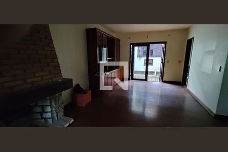 Sala de casa à venda com 2 quartos, 300m² em Teresópolis, Porto Alegre