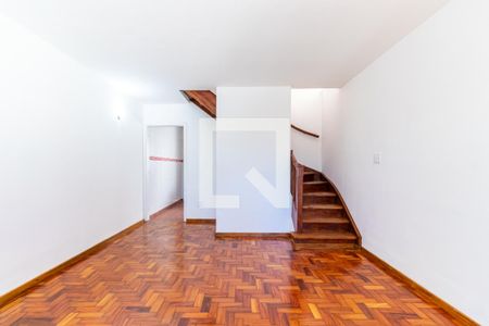 Sala de casa para alugar com 2 quartos, 160m² em Vila Erna, São Paulo