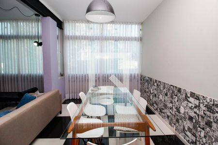 Sala de apartamento para alugar com 1 quarto, 60m² em Serra, Belo Horizonte