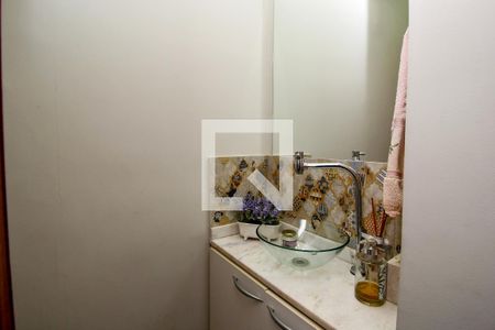 Lavabo de apartamento para alugar com 1 quarto, 60m² em Serra, Belo Horizonte