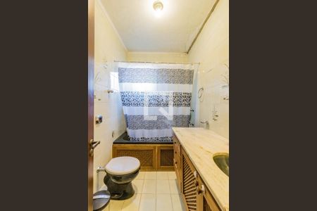 Banheiro da Suite de apartamento à venda com 3 quartos, 238m² em Vila Jardim, Porto Alegre