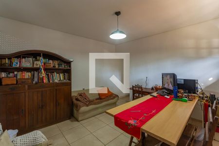 Casa à venda com 1100m², 1 quarto e 5 vagasSala