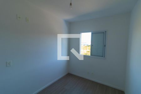 Quarto 2 de apartamento para alugar com 2 quartos, 52m² em Vila Virginia, Itaquaquecetuba