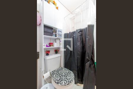 Banheiro  de apartamento à venda com 2 quartos, 34m² em Vila Santa Teresa (zona Leste), São Paulo