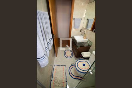 banheiro 1 de casa de condomínio à venda com 4 quartos, 190m² em Parque Imperial, São Paulo