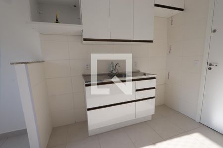 Sala/Cozinha de apartamento para alugar com 2 quartos, 32m² em Cambuci, São Paulo