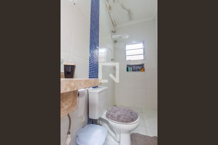 Banheiro de casa à venda com 3 quartos, 167m² em Santo Antônio, Osasco