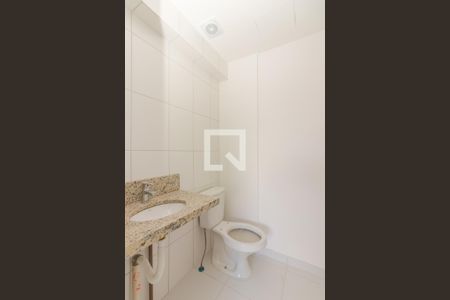 Banheiro suite de apartamento à venda com 1 quarto, 64m² em Bom Jesus, Porto Alegre