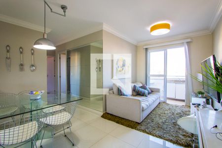 Sala de apartamento para alugar com 3 quartos, 70m² em Vila Humaitá, Santo André