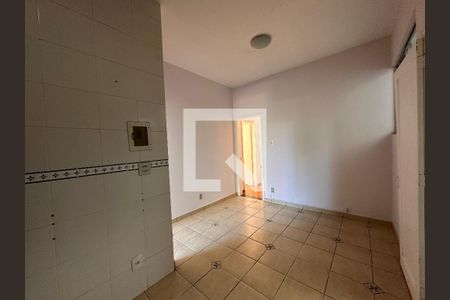 Cozinha de apartamento à venda com 3 quartos, 85m² em Santo Antônio, Belo Horizonte