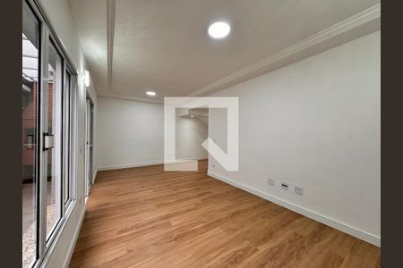 Sala de casa de condomínio à venda com 3 quartos, 150m² em Vila Valparaíso, Santo André