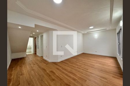 Sala de casa de condomínio à venda com 3 quartos, 150m² em Vila Valparaíso, Santo André