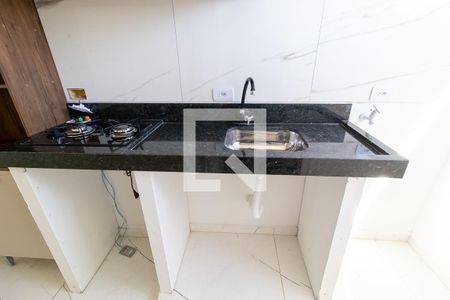 Detalhe da cozinha de casa para alugar com 2 quartos, 35m² em Portão, Curitiba
