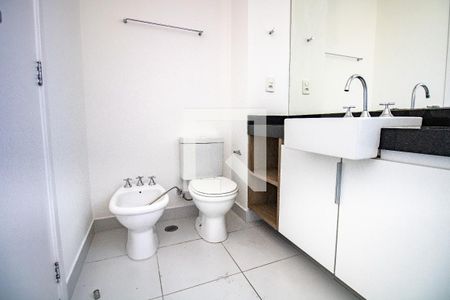 Banheiro de kitnet/studio para alugar com 1 quarto, 63m² em Vila Olímpia, São Paulo