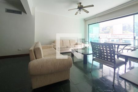 Sala de apartamento para alugar com 3 quartos, 210m² em Barra Funda, Guarujá