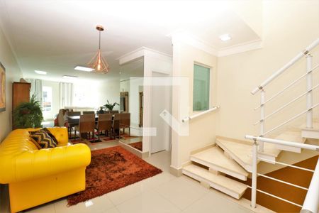 Hall de entrada de casa à venda com 3 quartos, 200m² em Água Fria, São Paulo