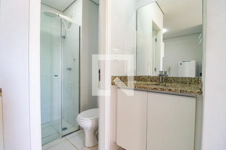 Banheiro de kitnet/studio para alugar com 1 quarto, 22m² em Iguatemi, Ribeirão Preto