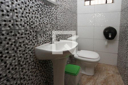 Lavabo de casa para alugar com 3 quartos, 125m² em Jardim São Cristóvão, São Paulo