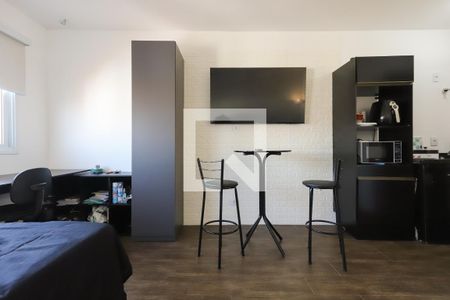 Sala e Quarto de apartamento à venda com 1 quarto, 24m² em Vila Mazzei, São Paulo