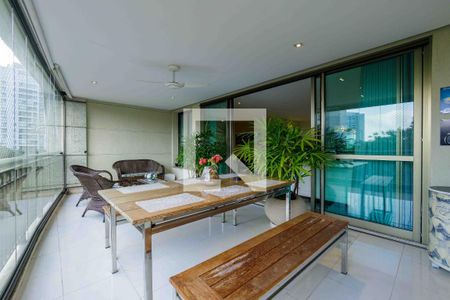 Varanda de apartamento para alugar com 3 quartos, 178m² em Barra da Tijuca, Rio de Janeiro