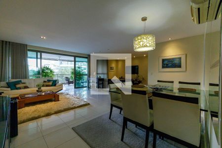 Sala de apartamento para alugar com 3 quartos, 178m² em Barra da Tijuca, Rio de Janeiro