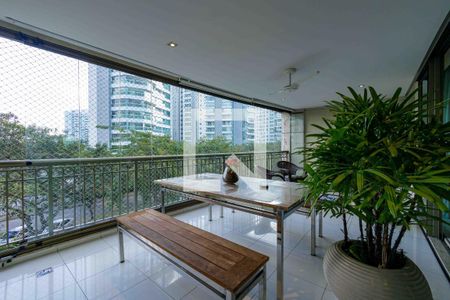 Varanda de apartamento para alugar com 3 quartos, 178m² em Barra da Tijuca, Rio de Janeiro