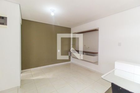 Sala de casa para alugar com 1 quarto, 70m² em Vila Arizona, Itaquaquecetuba