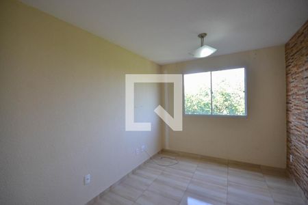 Sala de apartamento para alugar com 2 quartos, 40m² em Cerâmica, Nova Iguaçu