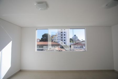 Sala de apartamento para alugar com 3 quartos, 92m² em Padre Eustáquio, Belo Horizonte