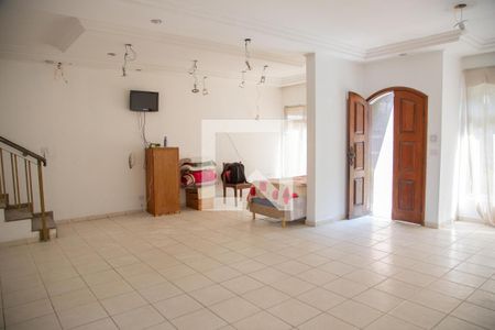 Sala de casa à venda com 5 quartos, 450m² em Centro, Osasco