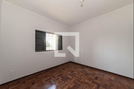 Quarto 1 de casa para alugar com 2 quartos, 120m² em Vila Brasilio Machado, São Paulo