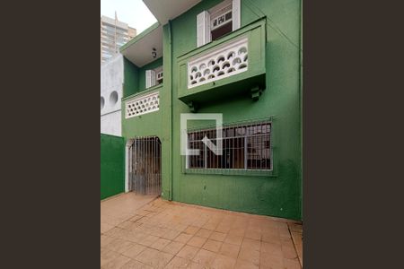 Casa à venda com 186m², 3 quartos e 6 vagas Casa à venda com 186m², 3 quartos e 6 vagasFachada