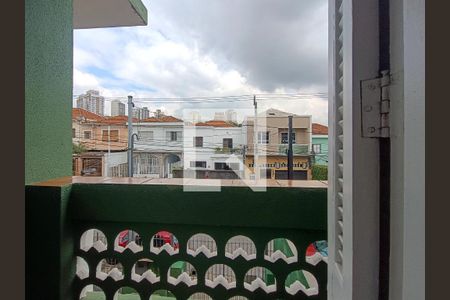 Casa à venda com 186m², 3 quartos e 6 vagas Casa à venda com 186m², 3 quartos e 6 vagasQuarto 2 - Sacada