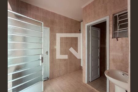 Casa à venda com 186m², 3 quartos e 6 vagas Casa à venda com 186m², 3 quartos e 6 vagasLavabo