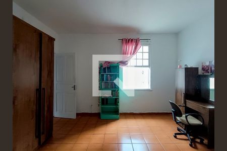 Casa à venda com 186m², 3 quartos e 6 vagas Casa à venda com 186m², 3 quartos e 6 vagasQuarto 3