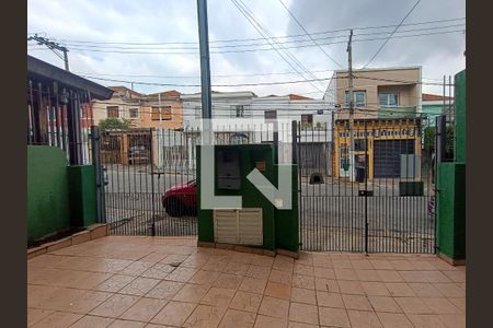 Casa à venda com 186m², 3 quartos e 6 vagas Casa à venda com 186m², 3 quartos e 6 vagasFachada