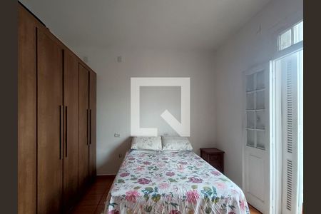 Casa à venda com 186m², 3 quartos e 6 vagas Casa à venda com 186m², 3 quartos e 6 vagasQuarto 1