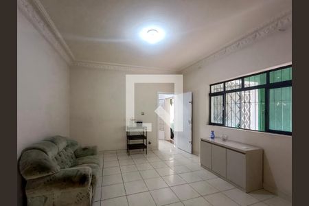 Casa à venda com 186m², 3 quartos e 6 vagas Casa à venda com 186m², 3 quartos e 6 vagasSala de Jantar